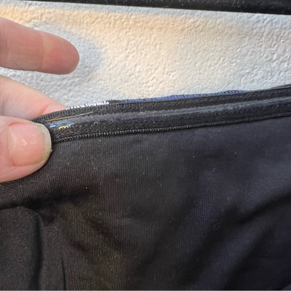 VENUS Embroidered Blouse Off the Shoulder Bell Sleeve Ruffle Bottom Woman Medium - Picture 12 of 15